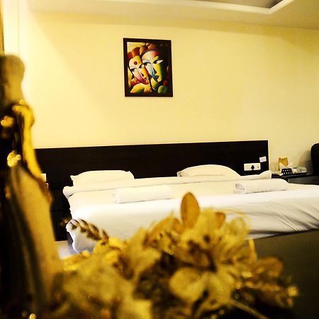 Готель Mohini Royal Jharsuguda Екстер'єр фото
